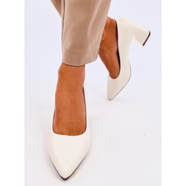 Décolleté Kerrigan Beige con tacco alto 1