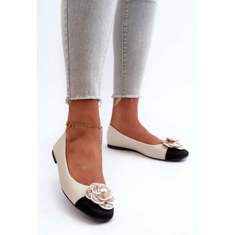 Ballerine da donna in ecopelle con dettaglio decorativo Beige Dinella 2