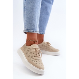 Sneakers Tanvi traforate beige sulla piattaforma 2