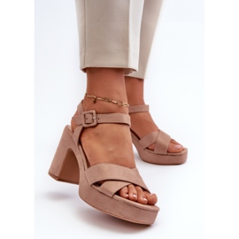 Sandali da Donna Realizzati in Eco Pelle Scamosciata con Tacco Alto e Plateau, Sakane Beige Scuro 2