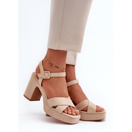 Sandali da Donna Realizzati in Eco Pelle Scamosciata con Tacco Alto e Plateau, Sakane Beige Chiaro 1