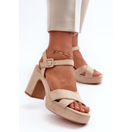 Sandali da Donna Realizzati in Eco Pelle Scamosciata con Tacco Alto e Plateau, Sakane Beige Chiaro 2