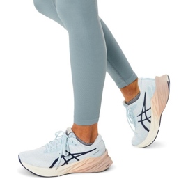 Scarpe Asics Novablast 3 1012B492-400 bianco 2