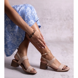 Sandali Yakota beige con tacco alto 1