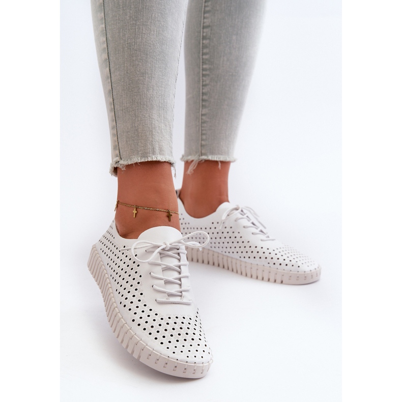Sneakers da donna in pelle con motivo traforato, Bianco Ilvima 2