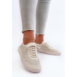 Sneakers da donna in pelle beige con motivo traforato Ilvima 2