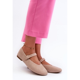 Ballerine Anlofi Beige Realizzate in Eco Pelle Scamosciata Allacciate Con Fibbia 1
