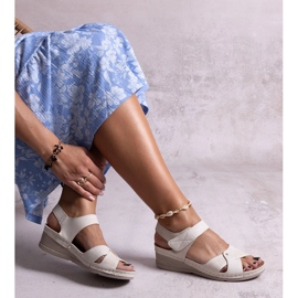 Sandali Kirane con zeppa bassa beige 1