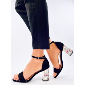 Whitneys Sandali neri con tacco alto e pietre nero 1