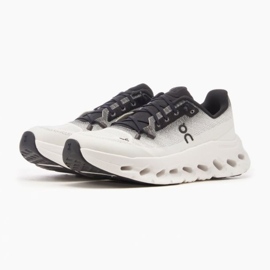 On Running Sulle scarpe Running Cloudtilt 3WE10051430 bianco 2