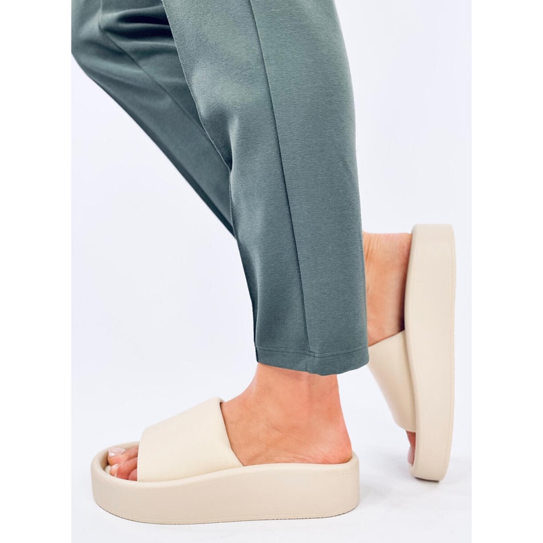 Morbide pantofole da donna Fontes Beige 2