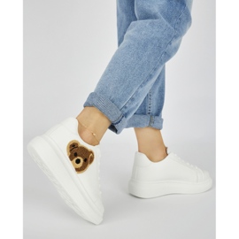 Scarpe sportive da donna bianche con orsetto bianco 1
