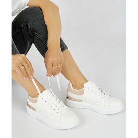 Sneakers da donna in pelle bianca con un elemento rosa 1