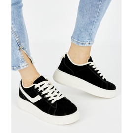 Scarpe da donna con plateau in camoscio nero 2