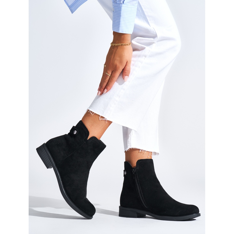 Stivaletti da donna in camoscio nero 1
