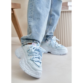 Scarpe da ginnastica blu da donna su una suola massiccia Nevela 2