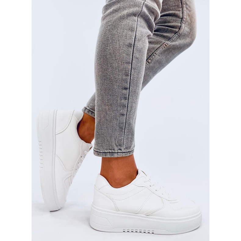 Scarpe da ginnastica da donna Lees White bianco 2