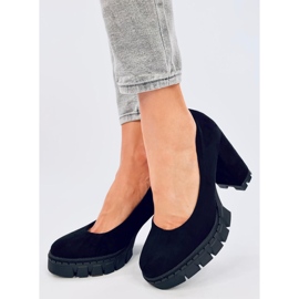Décolleté Angela Black con tacco e plateau nero 1