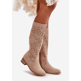 Stivali da donna traforati con tacco basso in ecopelle scamosciata fissati con cerniera Orchidee beige 1