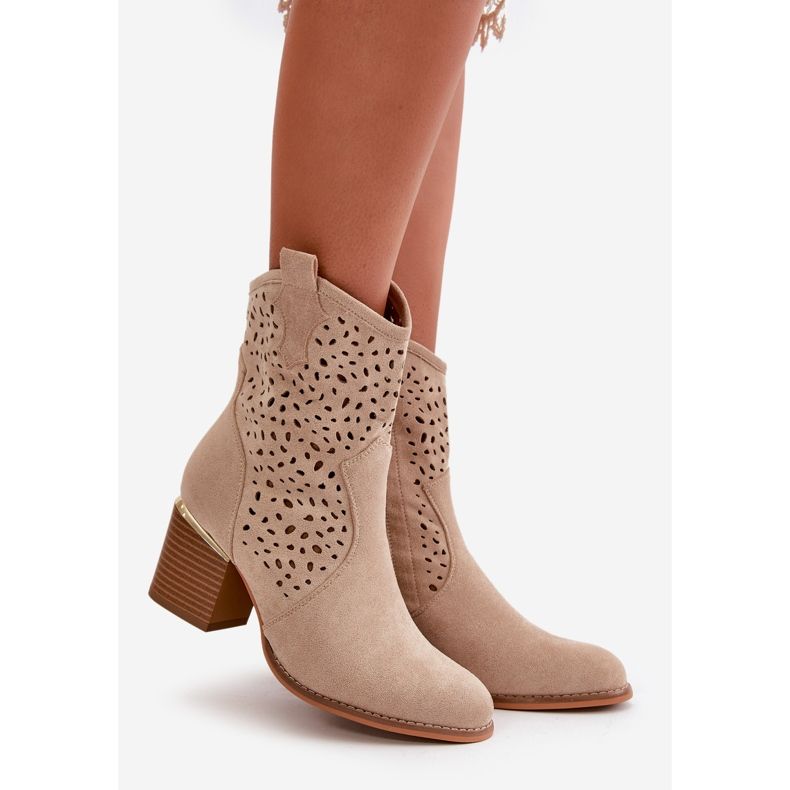 Stivaletti traforati in eco suede, chiusi con cerniera, beige Sevana 1