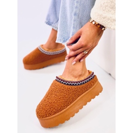 Doposci corti con Lamb Camel marrone 2