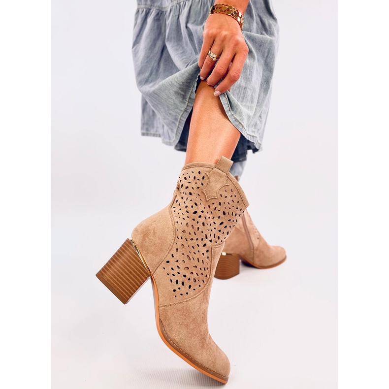 Antares Stivali texani in camoscio traforato color kaki beige 1