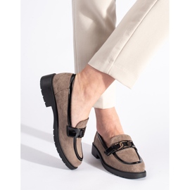 Mocassini da donna in camoscio con fibbia beige 1