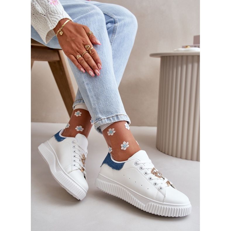 Sneakers basse in ecopelle con spille Cillione bianche e blu bianca 2