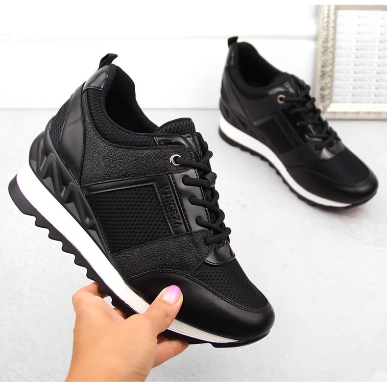 Scarpe sportive da donna con zeppa nere Vinceza 10733 nero 1