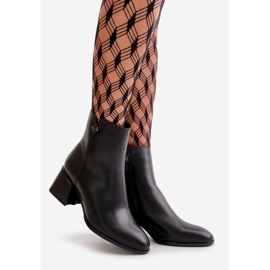 Stivali eleganti da donna isolati in pelle naturale, Nero Vinceza 77106 1