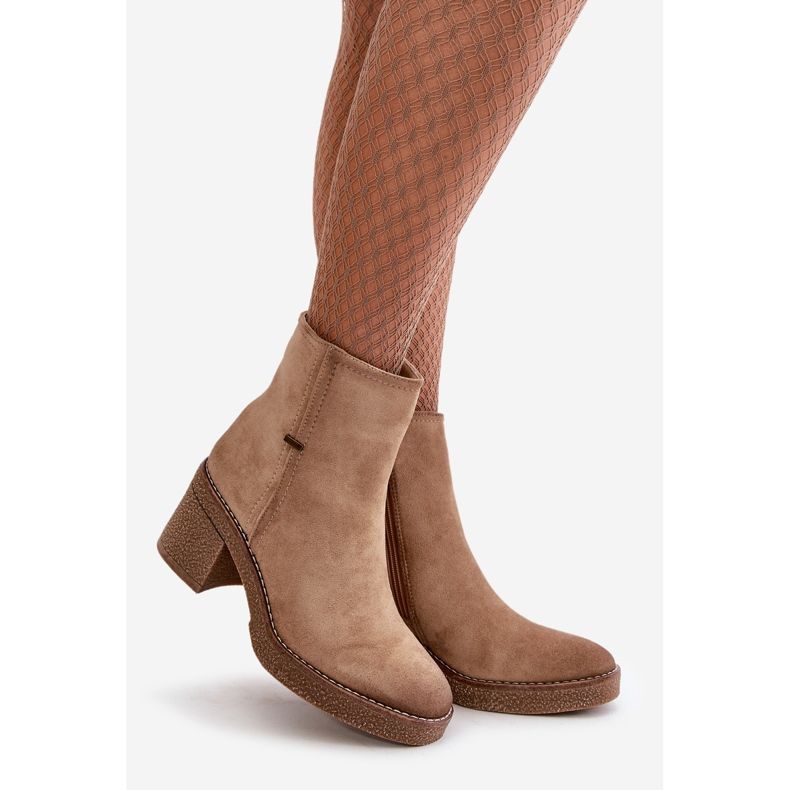 Stivali Da Donna Con Tacco Alto Isolati In Eco Camoscio Beige Arkesia 1