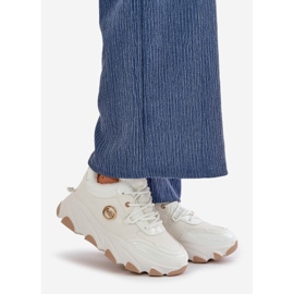 Scarpe sportive stringate isolate da donna sulla piattaforma, Verioras bianche bianca 1
