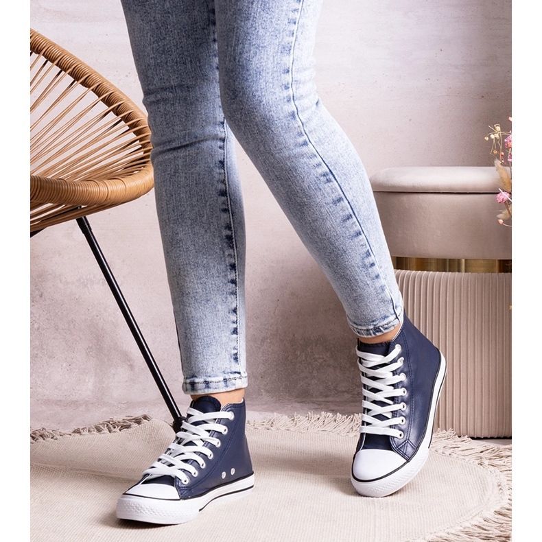 Sneakers alte blu navy realizzate in eco pelle di Boniface 1