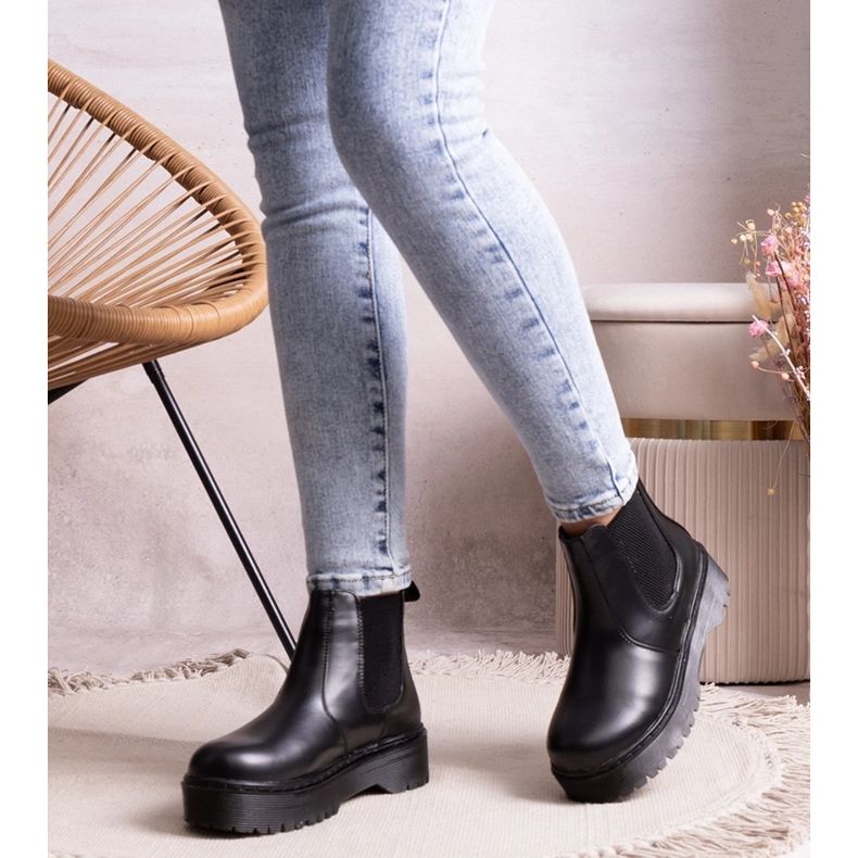 Stivaletti neri con plateau di Lessay nero 1