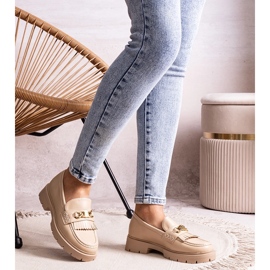 Scarpe beige con fibbia dorata di Anielania 1