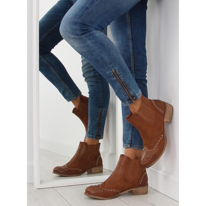 Stivaletti Chelsea marroni con borchie, Camel marrone 2