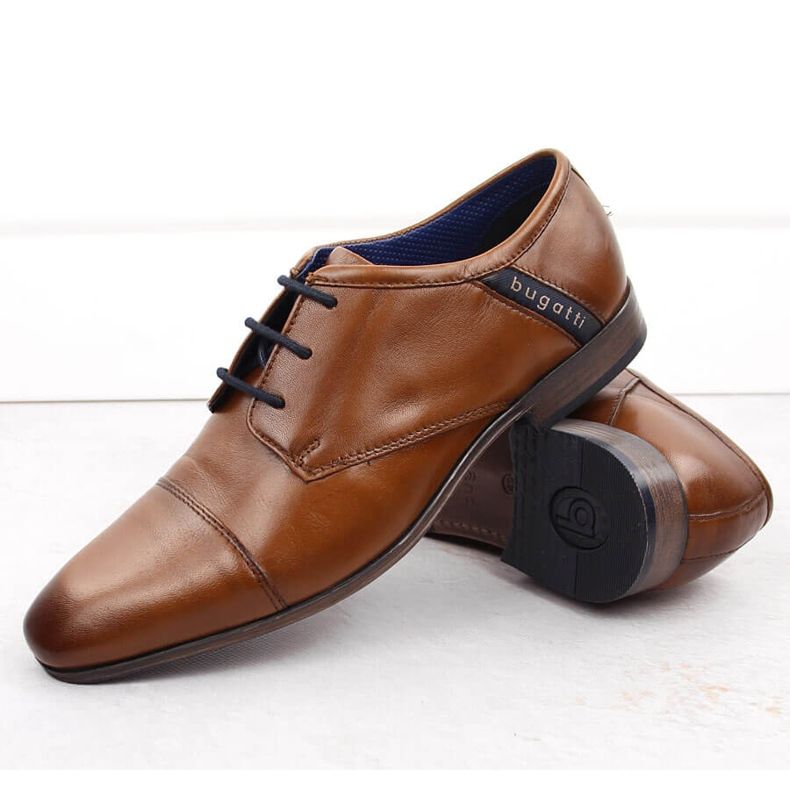 Scarpe eleganti da uomo in pelle marrone Bugatti NN153401 2