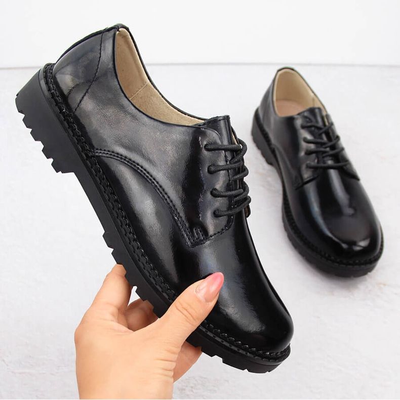 Scarpe stringate da donna in pelle nera Filippo DP6431 nero 1