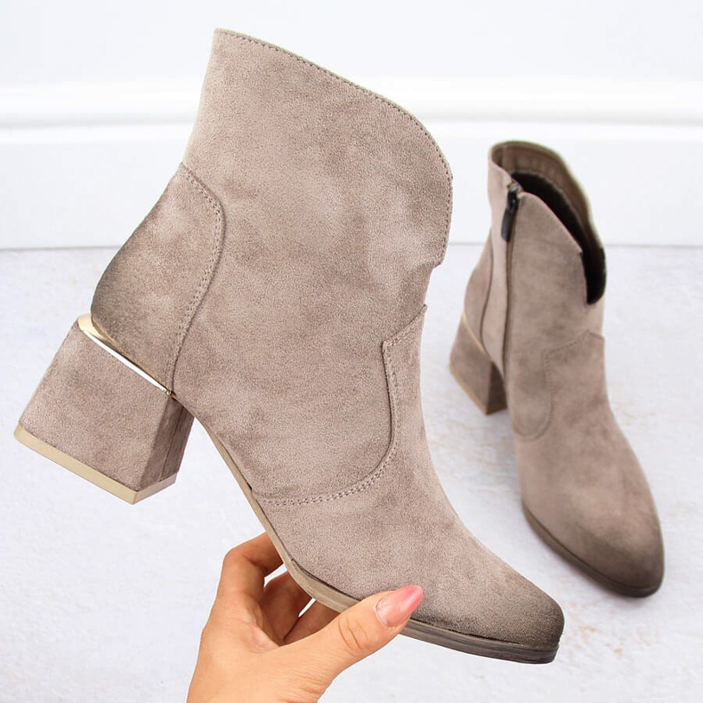 Stivali da donna con tacco in pelle scamosciata, beige Potocki 12422 1