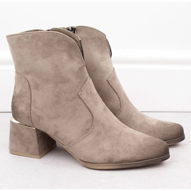 Stivali da donna con tacco in pelle scamosciata, beige Potocki 12422 2