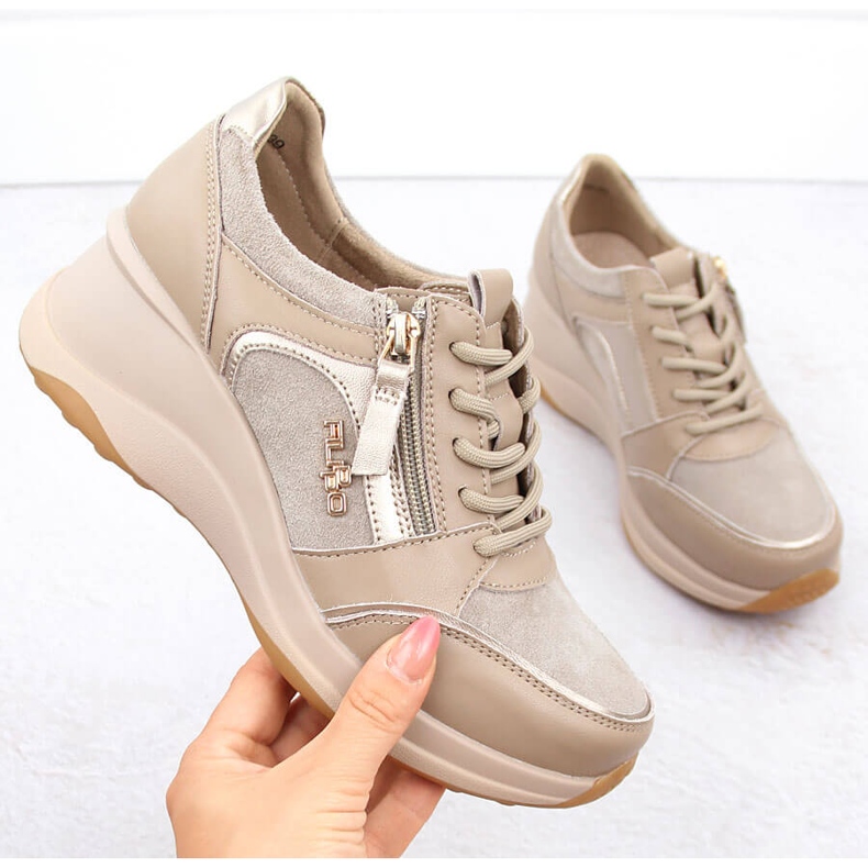 Scarpe con zeppa da donna in pelle beige Filippo DP6434 1