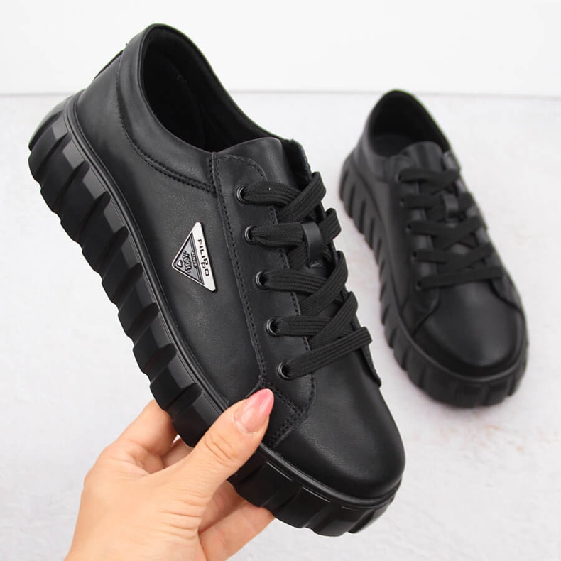 Scarpe da donna in pelle nera su plateau Filippo DP4670 nero 1