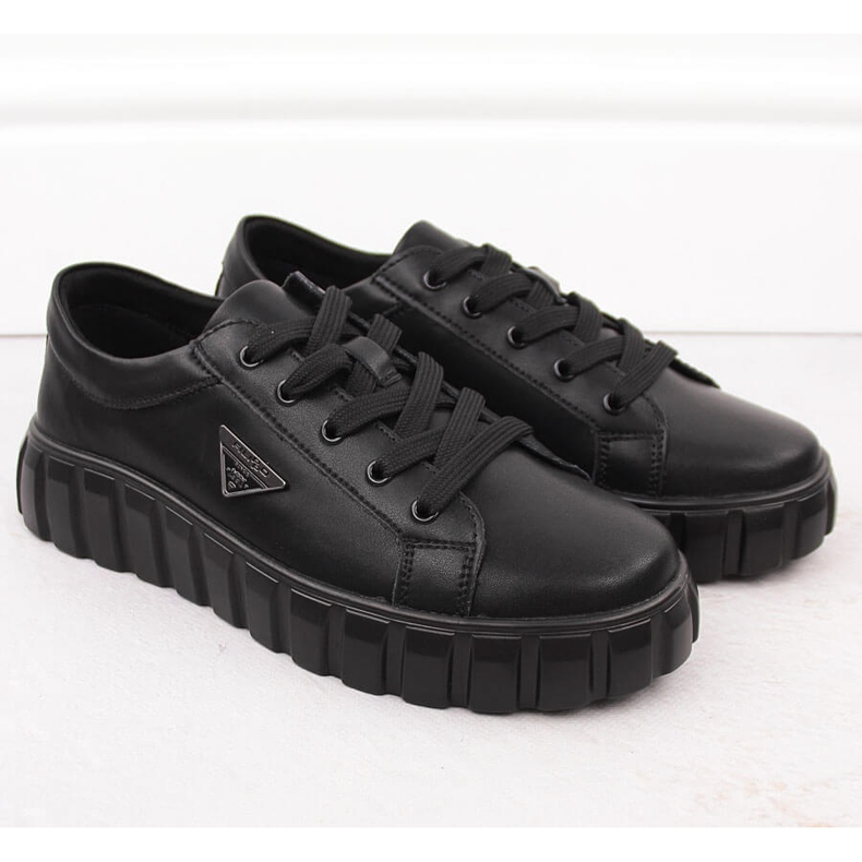 Scarpe da donna in pelle nera su plateau Filippo DP4670 nero 2