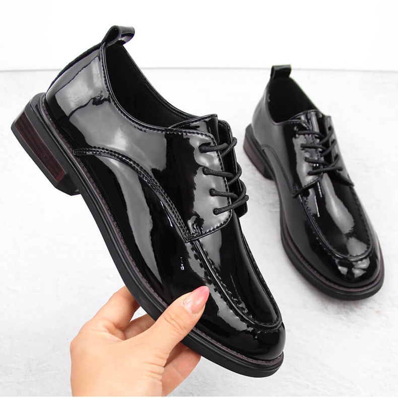 Scarpe da donna in vernice nera Filippo DP6307/24 nero 1