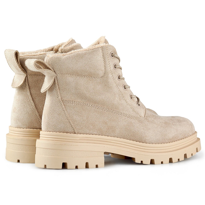 Classiche sneakers da donna in camoscio beige 1