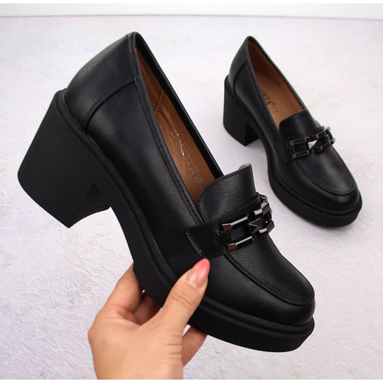 Scarpe nere da donna Vinceza con tacco alto e catena nero 1