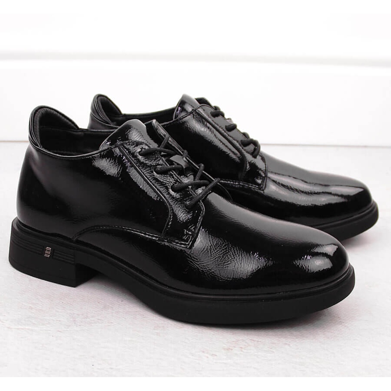 Stivaletti da donna in vernice nera Vinceza 58413 nero 2