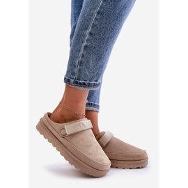 Infradito da donna beige con fodera in pelliccia sulla piattaforma Azida 1