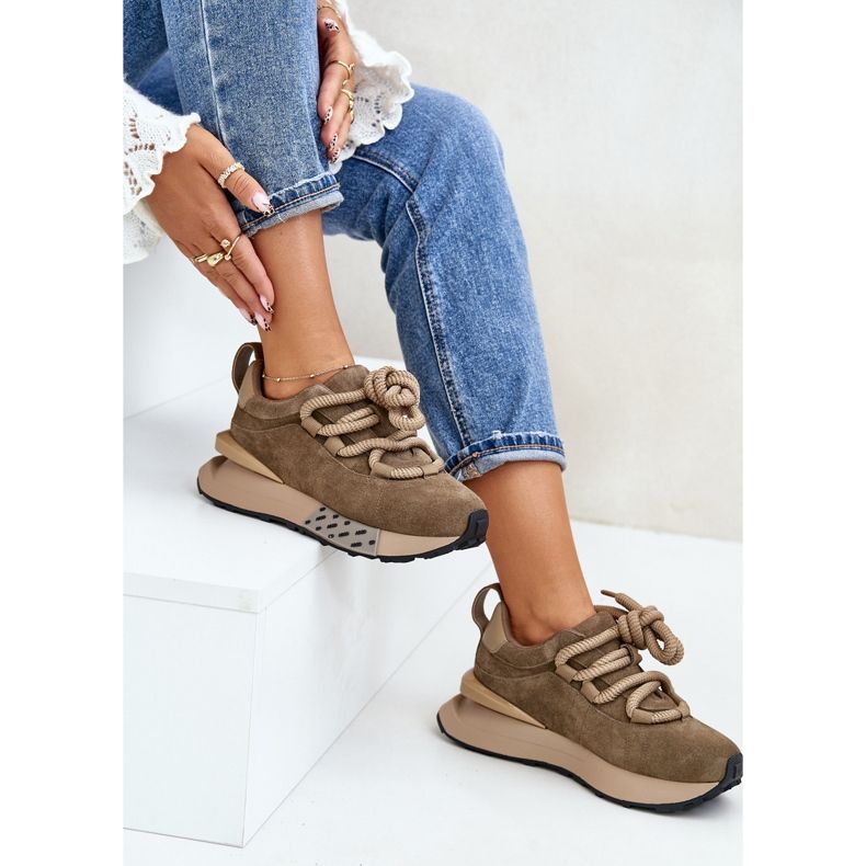 Sneakers da donna in pelle scamosciata con plateau e allacciatura spessa Artiker 54C1466 Marrone chiaro 2