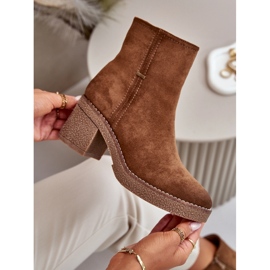 Stivali da donna con tacco alto isolati in ecopelle scamosciata Khaki Arkesia marrone 2